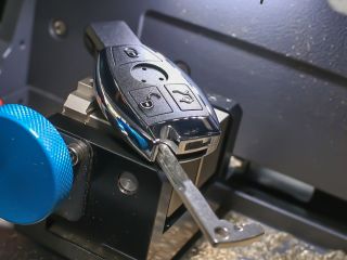 Mercedes-Benz (look alike) Smart & Proximity Key